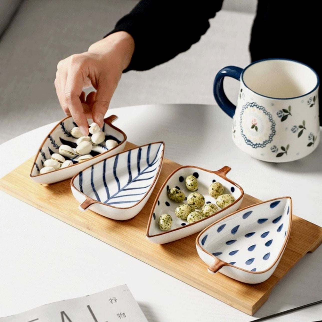 Nordic Leaf Serving Platter (Set of 4 with Wooden Plate)